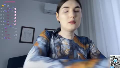 Snapshot of maria_bowie chatting on February 28, 8:31 am Maria online show from February 28, 8:31 am