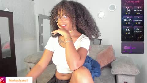 V A N E S S A  online show from January 14, 5:51 am