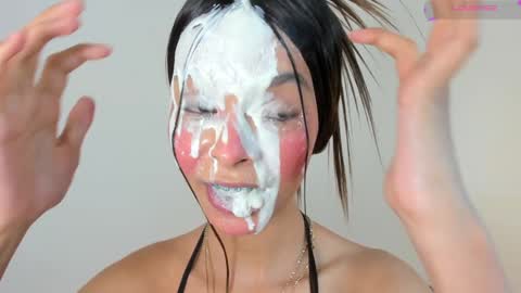 S O F I A  model independent online show from January 27, 11:32 am