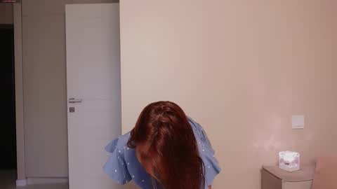 mariameella online show from October 21, 8:26 am