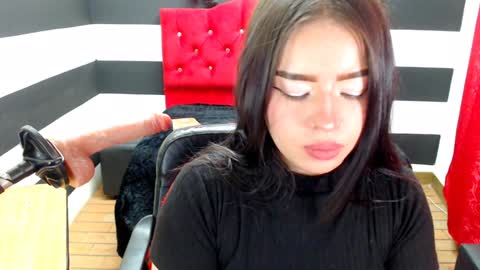 Marian online show from December 14, 10:02 am