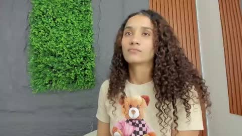 Marian online show from March 7, 5:06 pm