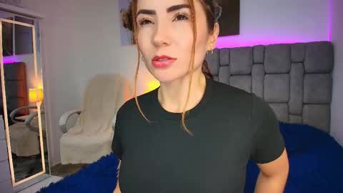 Mariana Gomez online show from November 7, 7:14 pm