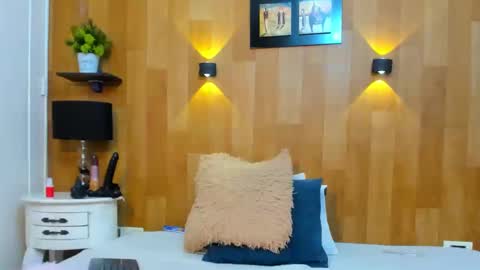 Snapshot of marianaa_aangel chatting on February 21, 10:37 pm Mariana Angel online show from February 21, 10:37 pm