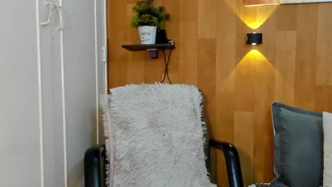 Snapshot of marianaa_aangel chatting on October 20, 7:03 pm Mariana Angel online show from October 20, 7:03 pm