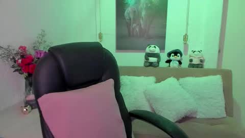 Snapshot of marianalopez81 chatting on February 21, 3:45 am Mariana Lopez online show from February 21, 3:45 am