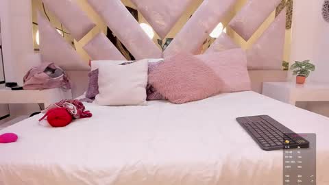 Snapshot of marianee_rousse chatting on October 30, 10:32 pm Marianee Rousse online show from October 30, 10:32 pm