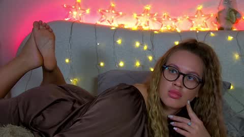 Snapshot of marianeumann chatting on January 14, 9:45 am Maria online show from January 14, 9:45 am