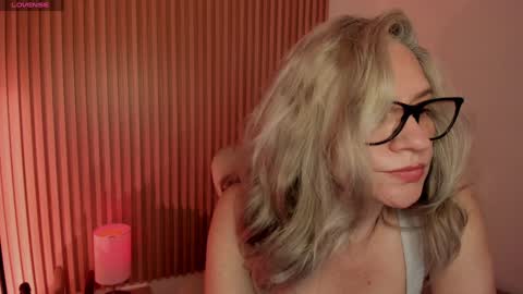 Marian Love  online show from January 30, 4:45 pm