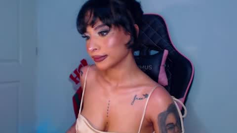 M A R I A N E online show from January 1, 5:01 am