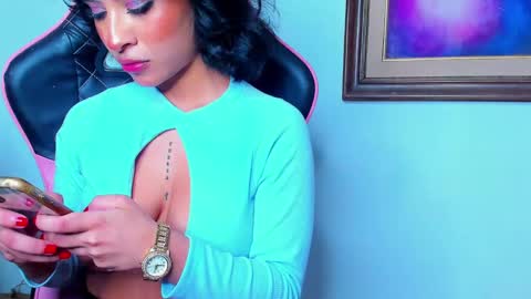 M A R I A N E online show from January 18, 3:42 am