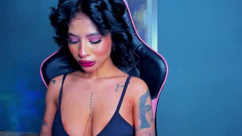 M A R I A N E online show from January 20, 4:10 am