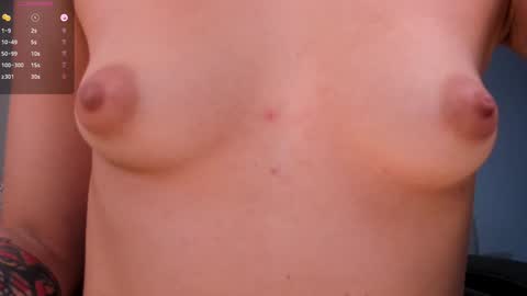 Snapshot of mariannelane1 chatting on December 24, 12:11 am Marianne online show from December 24, 12:11 am