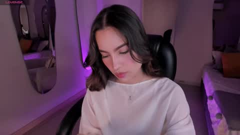 Snapshot of mariannelane1 chatting on November 29, 10:46 pm Marianne online show from November 29, 10:46 pm