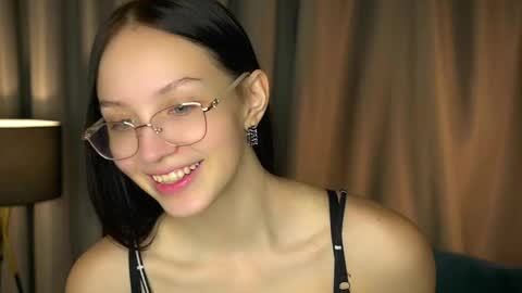 Rachel online show from November 16, 9:53 pm