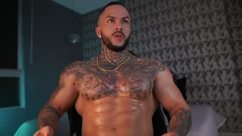 Snapshot of mariano_costa chatting on December 22, 3:00 am Mariano Costa online show from December 22, 3:00 am