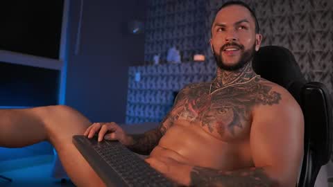 Snapshot of mariano_costa chatting on February 19, 6:33 am Mariano Costa online show from February 19, 6:33 am