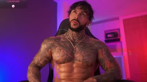 Snapshot of mariano_costa chatting on November 15, 5:16 am Mariano Costa online show from November 15, 5:16 am