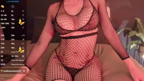 Snapshot of mariateresa11 chatting on March 2, 12:42 am Theressa online show from March 2, 12:42 am