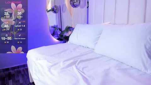 Snapshot of mariathlittle chatting on September 24, 6:00 pm Maria online show from September 24, 6:00 pm