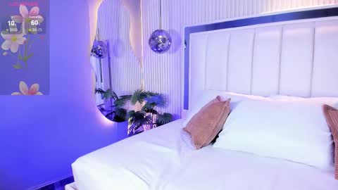 Snapshot of mariathlittle chatting on October 1, 5:41 pm Maria online show from October 1, 5:41 pm