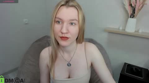 mariel_brown online show from October 8, 9:18 am