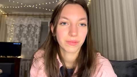 Marie online show from November 26, 4:30 pm