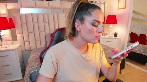 mariiahneedles online show from February 4, 3:44 am