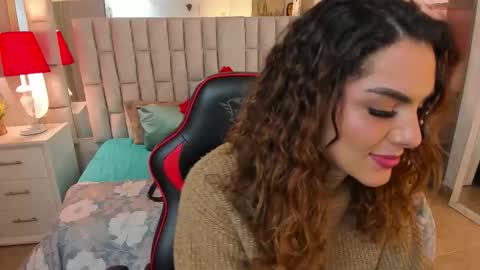 mariiahneedles online show from October 11, 12:32 am