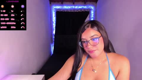 Mariana Hasper online show from December 14, 11:45 pm