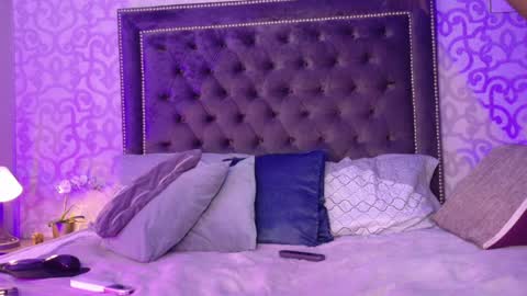 Snapshot of mariieprice chatting on December 12, 7:19 am jana price online show from December 12, 7:19 am