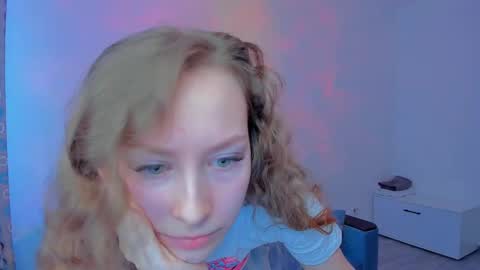 Snapshot of marilinal chatting on February 6, 4:53 am Marilina online show from February 6, 4:53 am