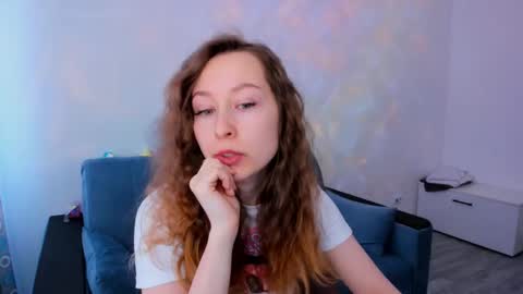 Snapshot of marilinal chatting on February 17, 5:04 am Marilina online show from February 17, 5:04 am