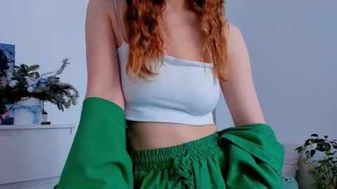 Snapshot of marilinal chatting on March 5, 9:16 am Marilina online show from March 5, 9:16 am