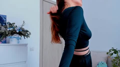 Snapshot of marilinal chatting on March 10, 10:15 am Marilina online show from March 10, 10:15 am