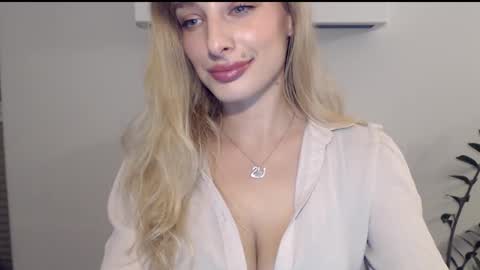 MarilynDevilish online show from December 10, 9:54 pm