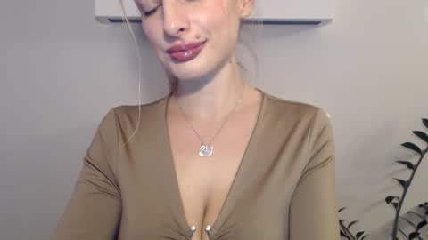 MarilynDevilish online show from December 13, 7:32 pm