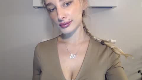 MarilynDevilish online show from December 21, 9:15 pm