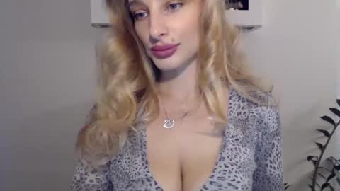 MarilynDevilish online show from January 10, 7:46 am