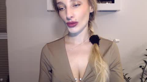 MarilynDevilish online show from January 16, 3:56 pm