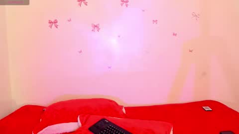 Snapshot of marilyndupont chatting on November 12, 12:44 am Marilyn online show from November 12, 12:44 am