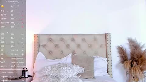 Snapshot of marilynrossy chatting on October 30, 4:25 am marilynrossy online show from October 30, 4:25 am