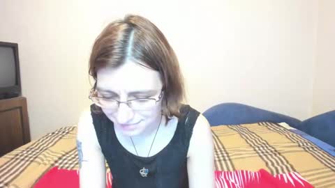 Marilyn online show from December 18, 5:21 pm