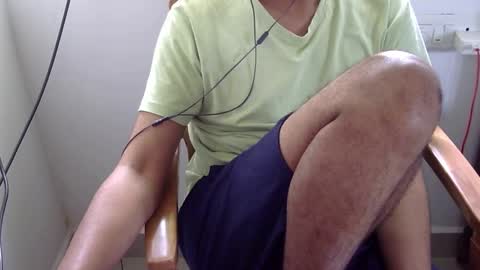 Snapshot of marinavine chatting on December 15, 6:40 am The SHY UncutBoy online show from December 15, 6:40 am