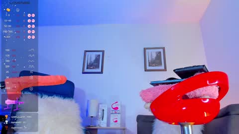 Snapshot of marinelaveau chatting on December 9, 7:17 am marinelaveau online show from December 9, 7:17 am