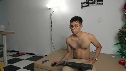 marioandmia online show from January 4, 12:05 am