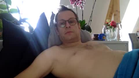 Little Mark online show from March 11, 7:48 am