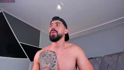 mark_broown_ online show from December 8, 10:57 pm