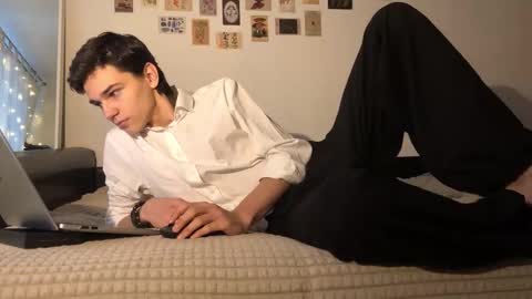 Mark online show from October 21, 9:43 am