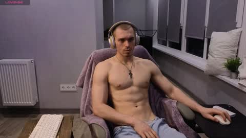 Snapshot of mark_stiff chatting on January 15, 8:37 pm Mark online show from January 15, 8:37 pm